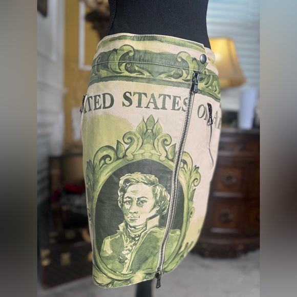 Moschino 1,000,000 Dollar leather Skirt - Picture 14 of 16